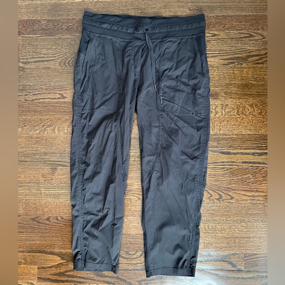 Lululemon Dance Studio 25” Size 10 - Picture 5 of 12